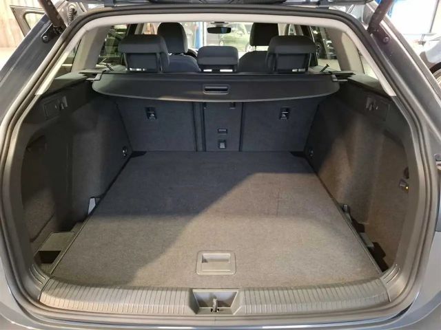 Volkswagen Golf 1.5 eTSI DSG Life