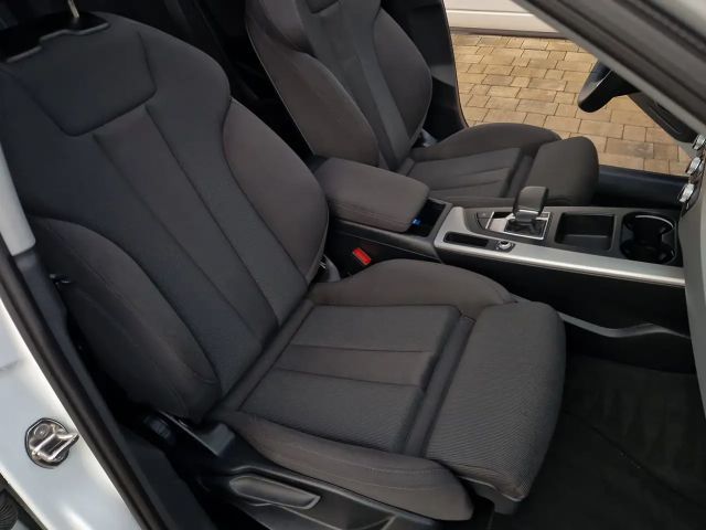 Audi A4 35 TDI S-Tronic