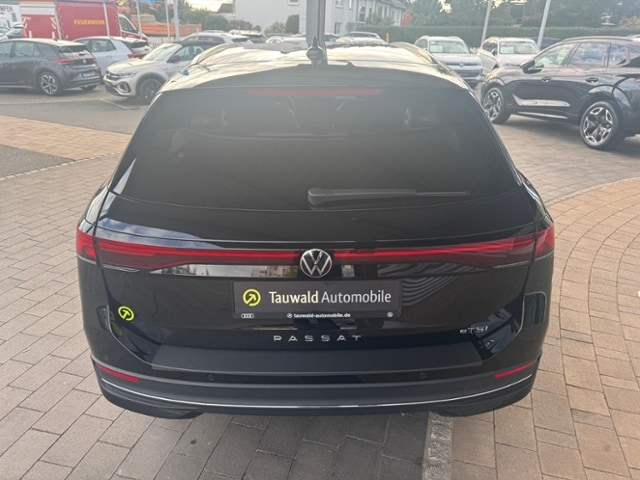 Volkswagen Passat 1.5 eTSI DSG IQ.Drive Variant