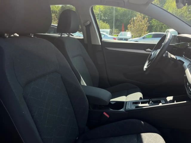 Volkswagen Golf 2.0 TDI DSG Life Variant