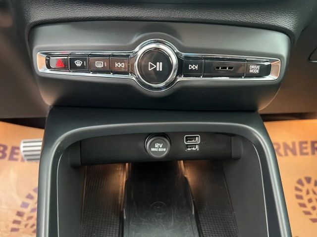 Volvo XC40 R-Design Recharge T5