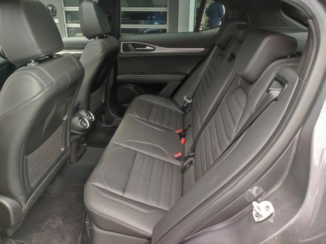 Alfa Romeo Stelvio AT8 Q4 Veloce