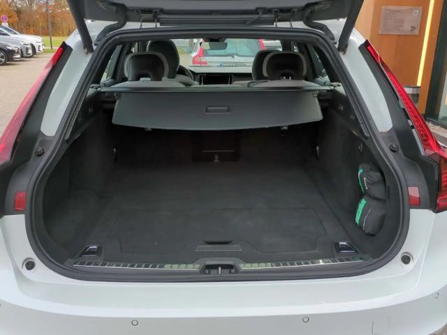 Volvo V90 AWD Dark Plus Recharge