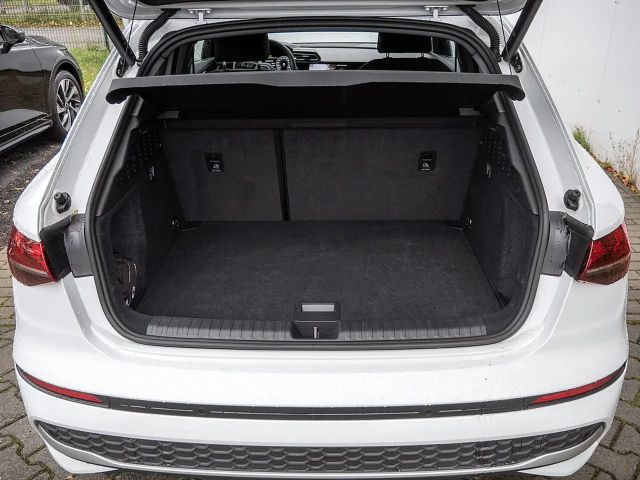 Audi A3 30 TFSI Sedan Sportback