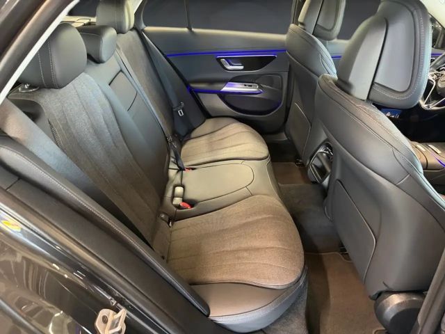 Mercedes-Benz E 220 AVANTGARDE E 220 d Estate