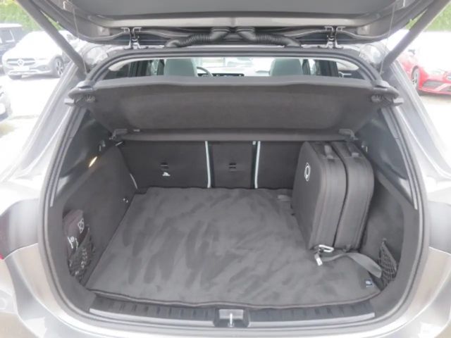 Mercedes-Benz EQA 300 4MATIC AMG Line