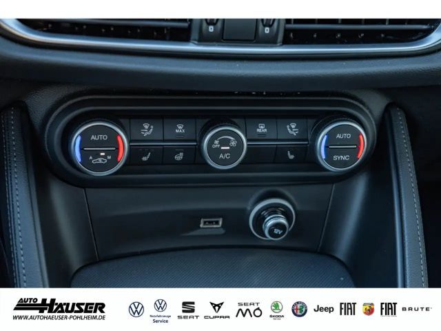 Alfa Romeo Stelvio AT8 Q4 Turbo Veloce