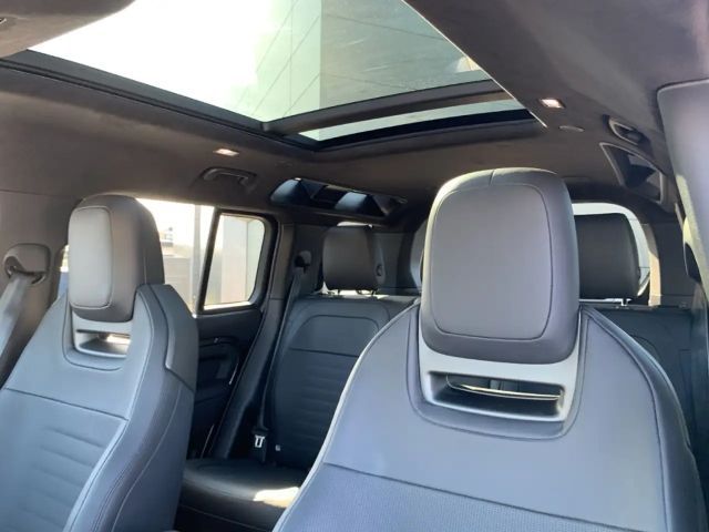 Land Rover Defender 110 AWD