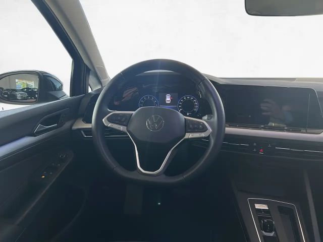 Volkswagen Golf 1.5 eTSI DSG Life Variant