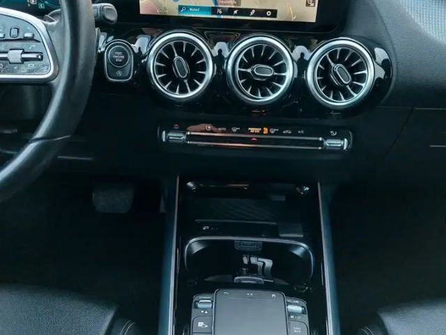 Mercedes-Benz GLA 200 Autom. LED AHK Widescreen