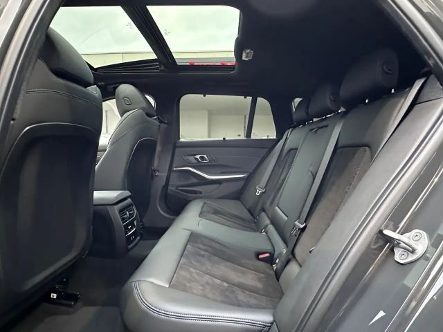 BMW 320 320i M-Sport Touring