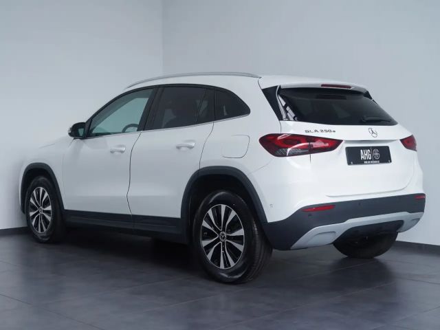 Mercedes-Benz GLA 250 GLA 250 e