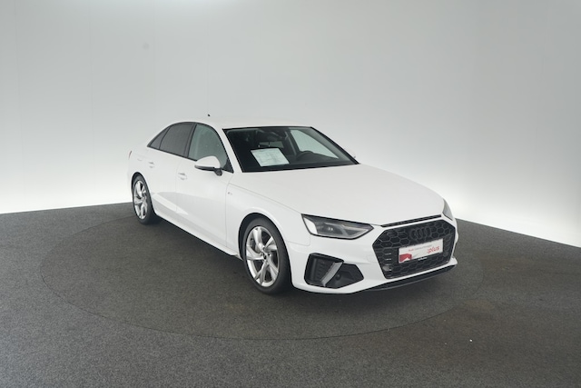 Audi A4 40 TFSI S-Tronic Sedan