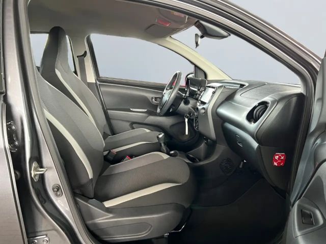 Toyota Aygo Hatchback Play Team D X-play