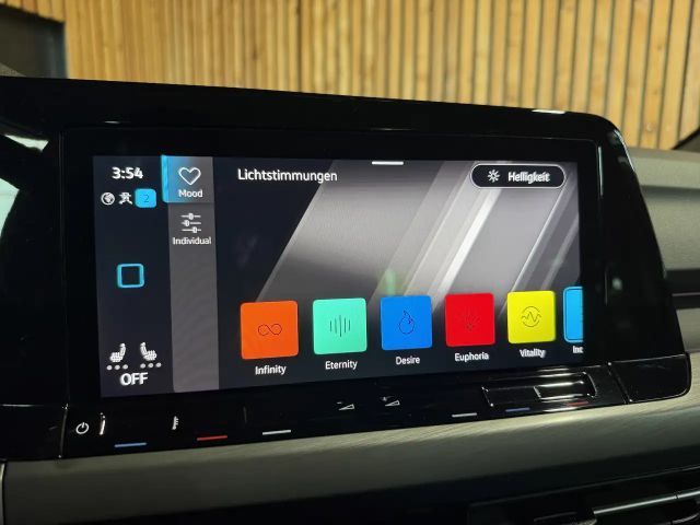 Volkswagen Golf DSG Style Variant