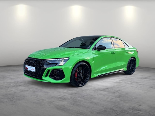 Audi RS3 Quattro S-Tronic Sedan