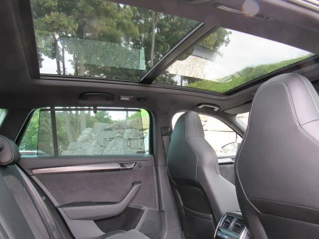 Skoda Superb 2.0 TSI 4x4 Combi Sportline