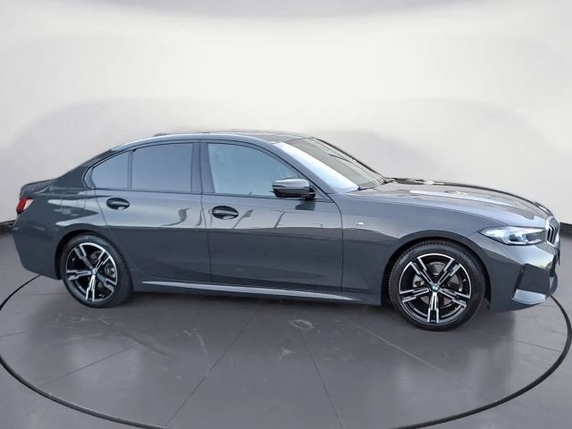 BMW 320 320d M-Sport Sedan