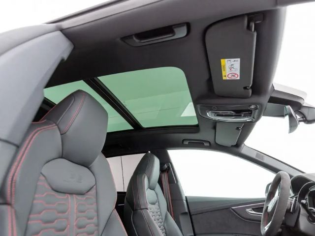 Audi RS Q8 Performance