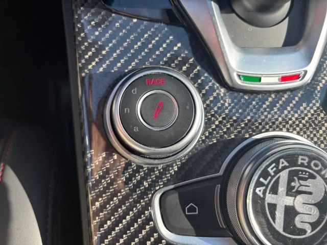 Alfa Romeo Stelvio Q4 Quadrifoglio Turbo