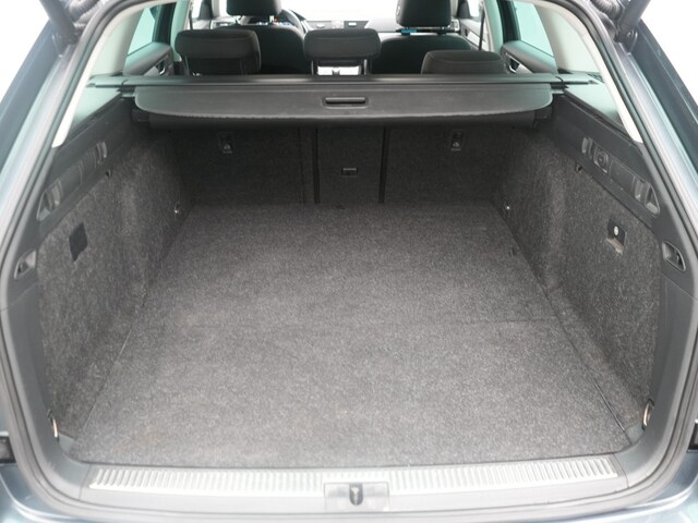 Skoda Superb Ambition Combi iV