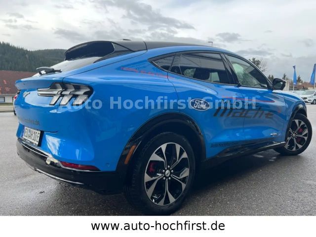 Ford Mustang Mach-E AWD Premium