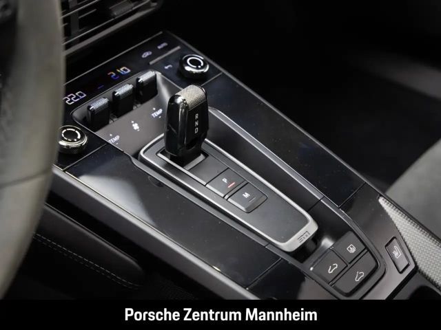 Porsche 992 Carrera Coupé GTS