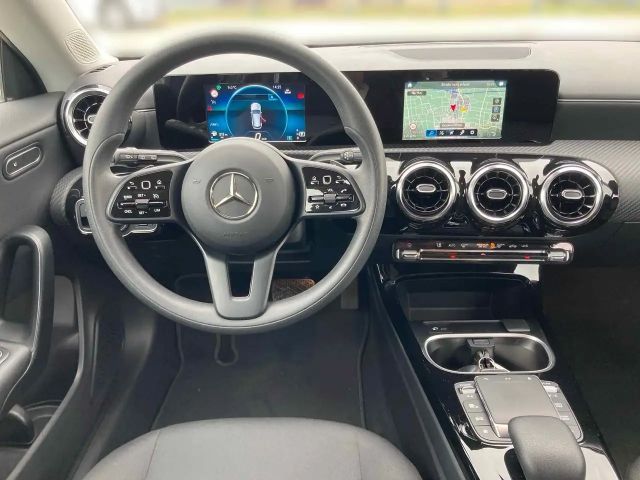 Mercedes-Benz CLA 200 CLA 200 d Shooting Brake