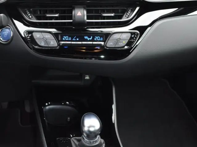 Toyota C-HR Hybride Team D