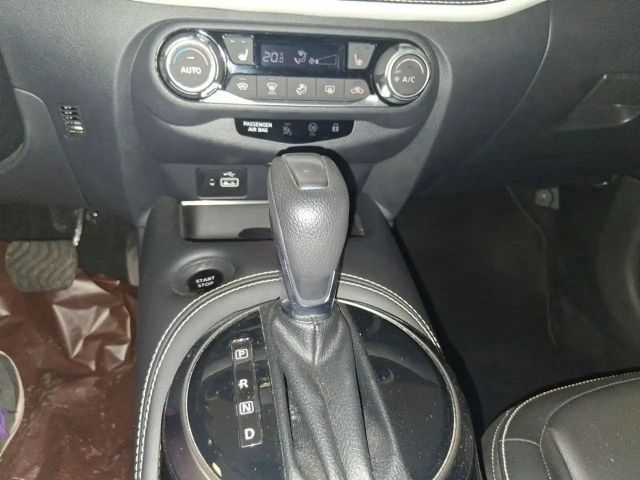 Nissan Juke 1.6 Hybrid 4AMT Premiere Edition