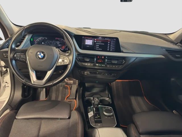 BMW 120 120d Sedan Sport Line