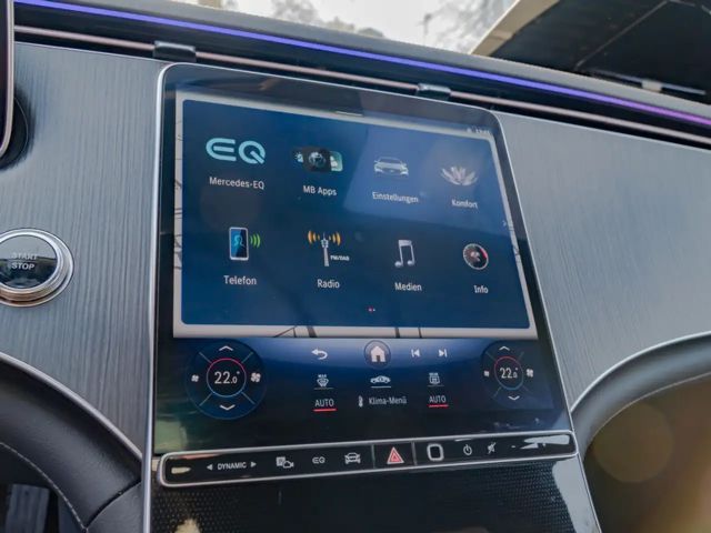 Mercedes-Benz EQE 300 Sedan