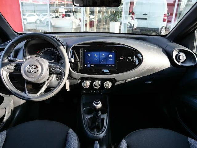 Toyota Aygo X 1.0 VVT-i Business