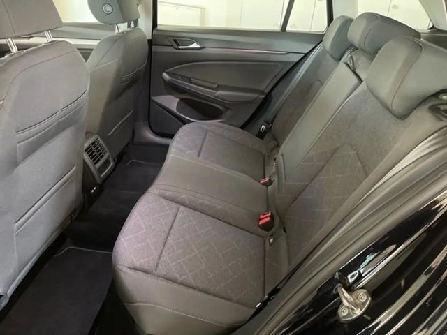 Volkswagen Golf Life Variant