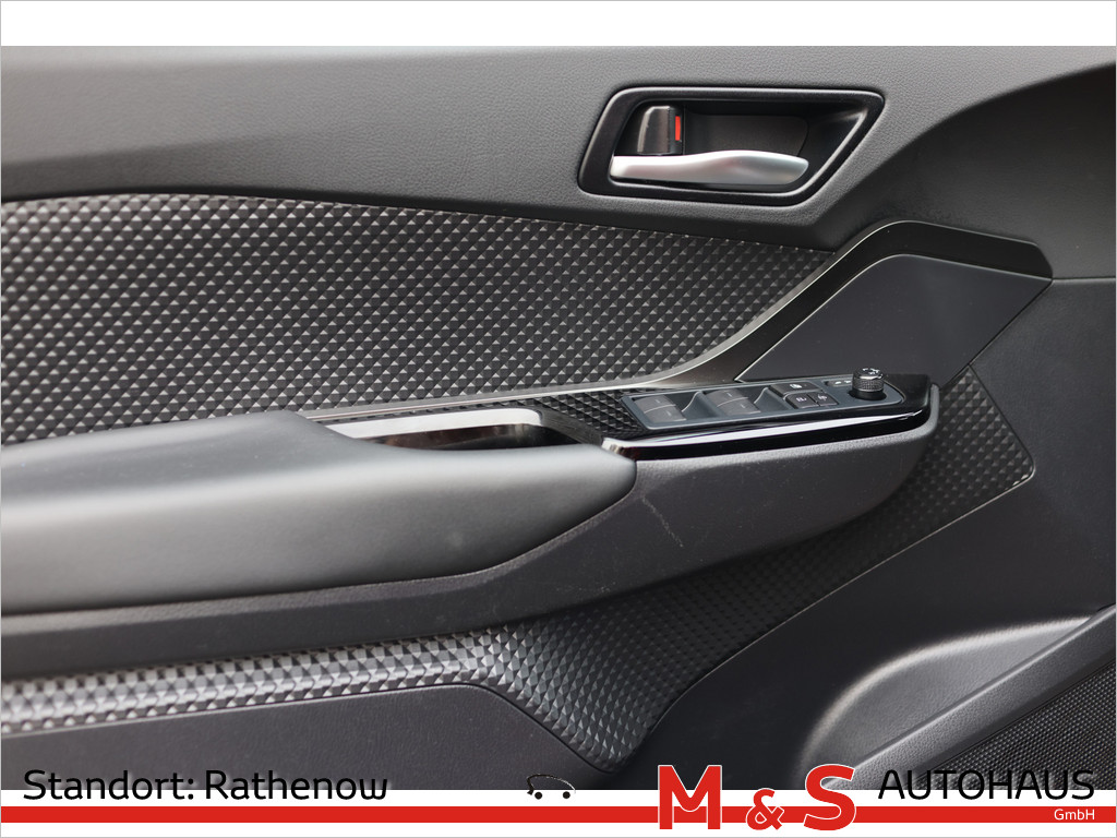 Toyota C-HR 5-deurs Bi-Tone Team D