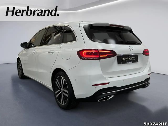 Mercedes-Benz B 180 Progressive