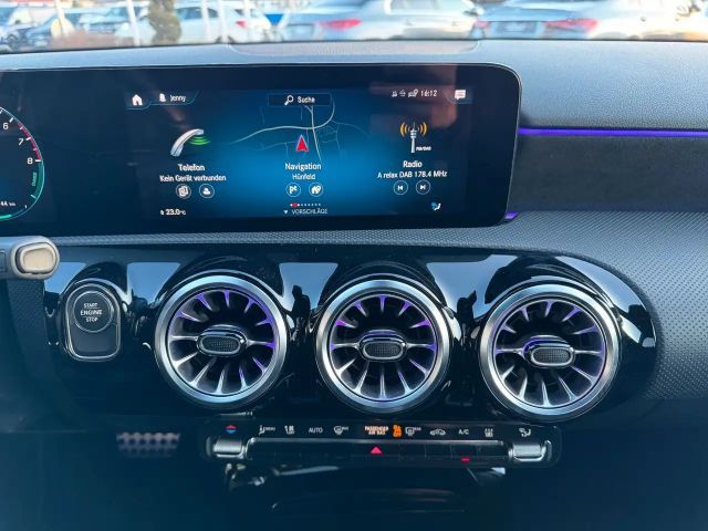 Mercedes-Benz A 250 A 250 e AMG Line