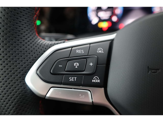 Volkswagen Golf 2.0 TSI