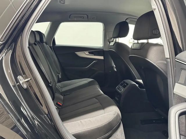 Audi A4 40 TFSI Avant S-Line S-Tronic
