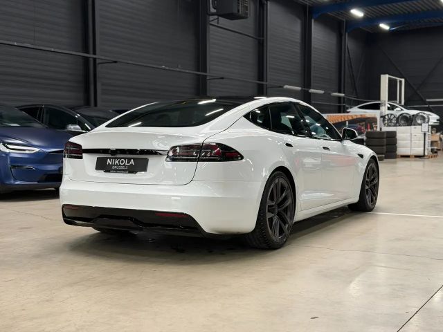 Tesla Model S Long Range