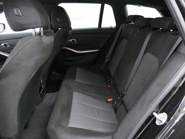 BMW 330 330d M-Sport Touring xDrive