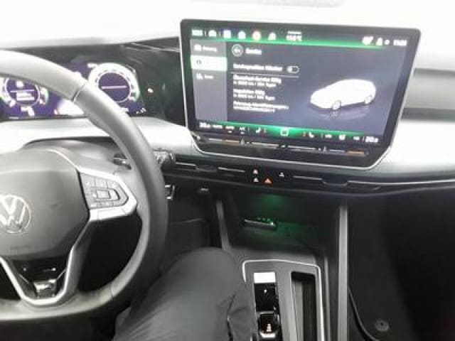 Volkswagen Golf 1.5 eTSI DSG Golf VIII