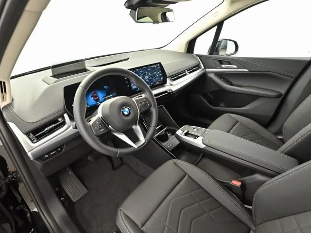 BMW 218 218d Active Tourer Luxury Line Sedan
