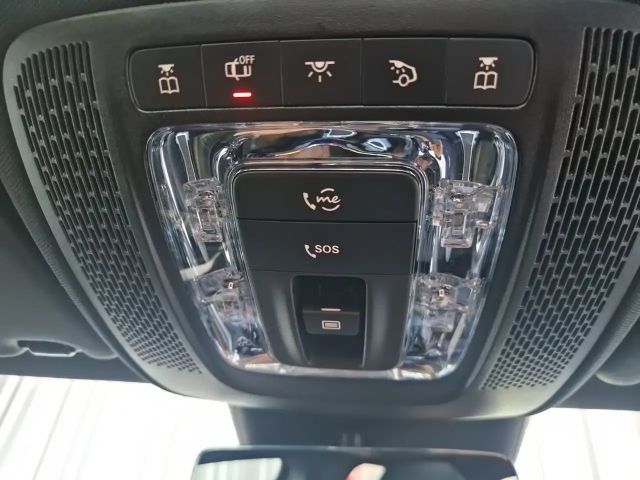 Mercedes-Benz A 180 AMG Line