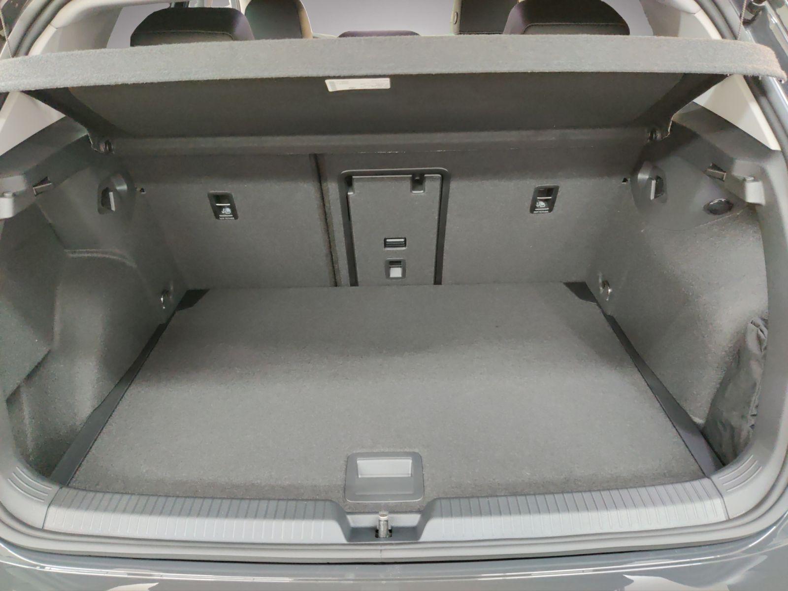 Volkswagen Golf 1.5 eTSI Life Plus