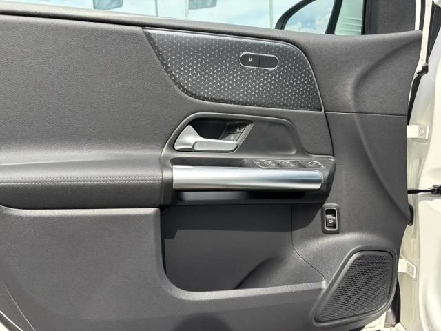 Mercedes-Benz B 200 B 200 d