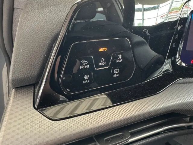 Volkswagen Golf 1.5 eTSI Golf VIII