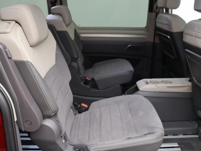 Volkswagen Multivan 2.0 TSI DSG Style T7