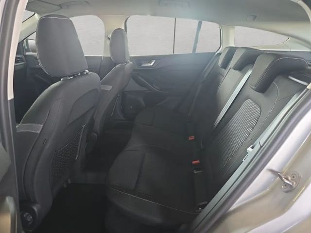 Ford Focus Cool & Connect EcoBoost Wagon