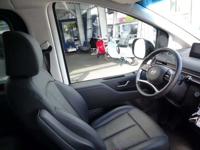 Hyundai Staria Prime